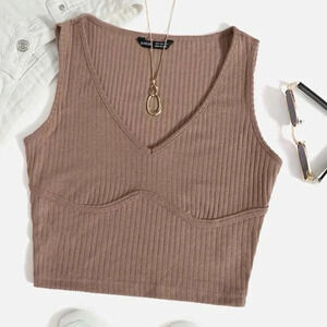 New!! Women’s v-neck sleeveless light brown crop top Medium